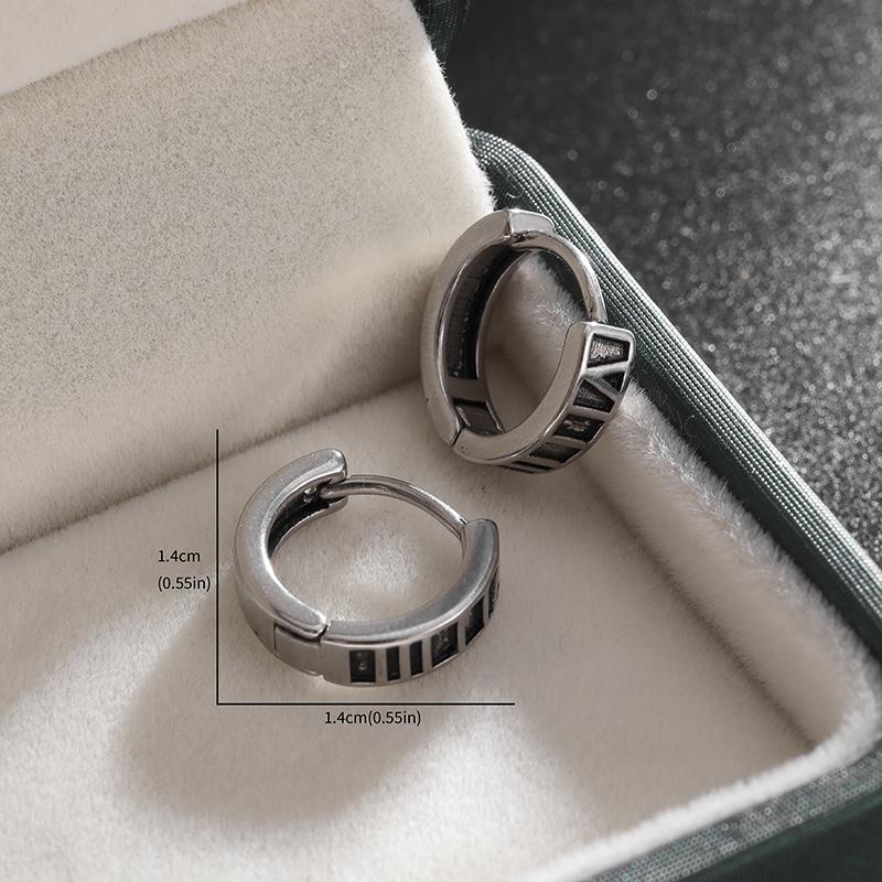 Retro Popular Hip-Hop Rock Roman Numeral Earrings Men Women Hypoallergenic Earrings Fashion Jewelry