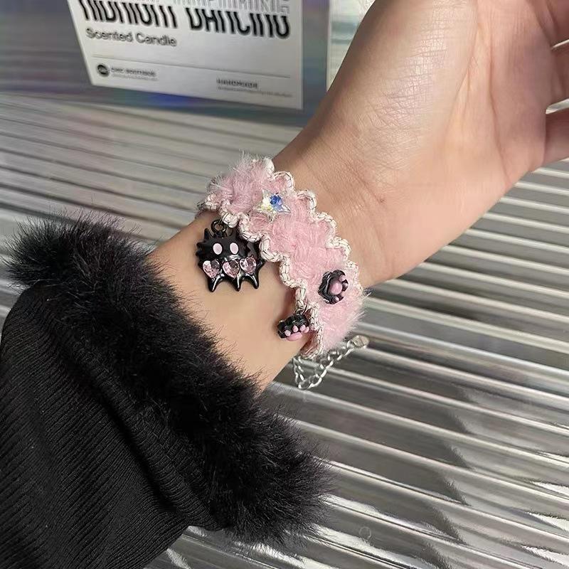 Colier Choker Retro cu Fluture din Lână Maillard și Set Brățară - Bijuterii Lanț pentru Pulover Toamnă/Iarnă pentru Stiluri Dulci și Cool.