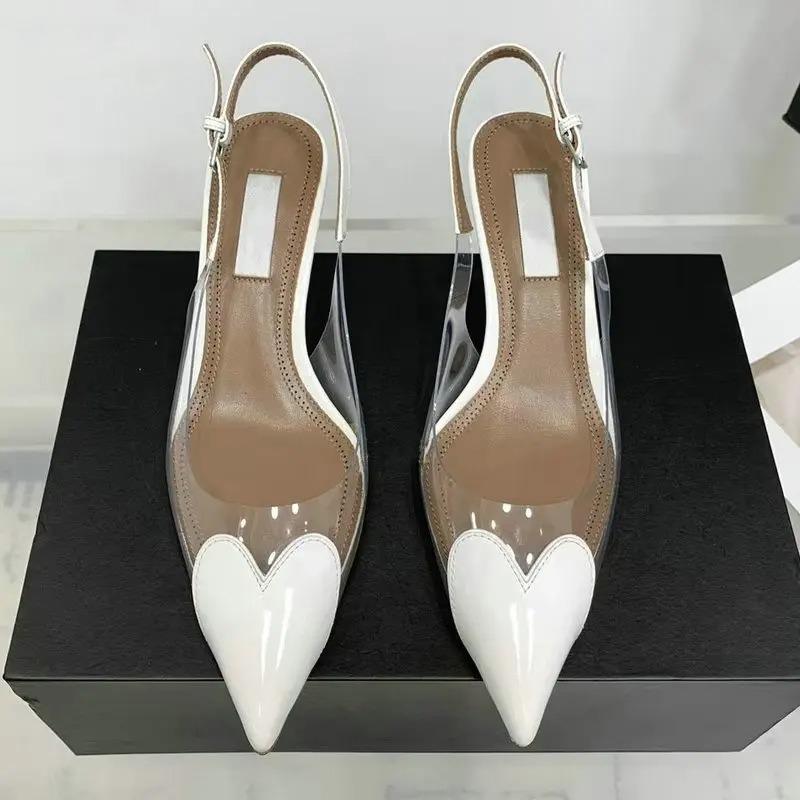 Sapatos de Salto Alto Pontiagudos com Plataforma Transparente e Aplicações em Forma de Coração para Noite