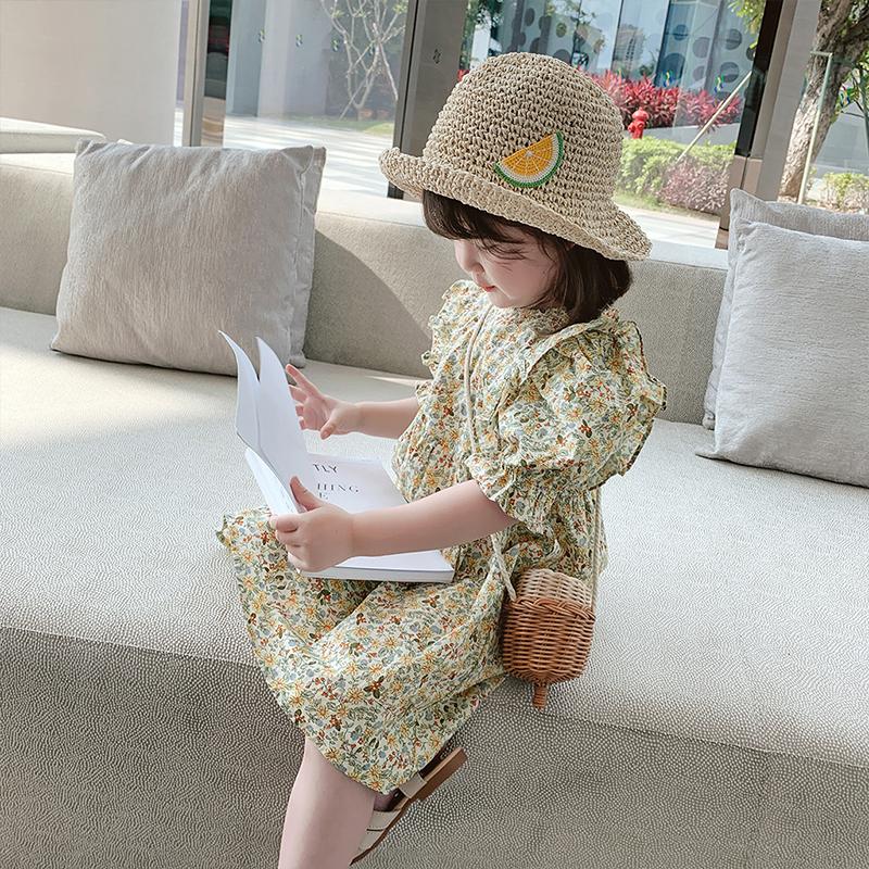 Süßes Blumenkleid für Sommermädchen