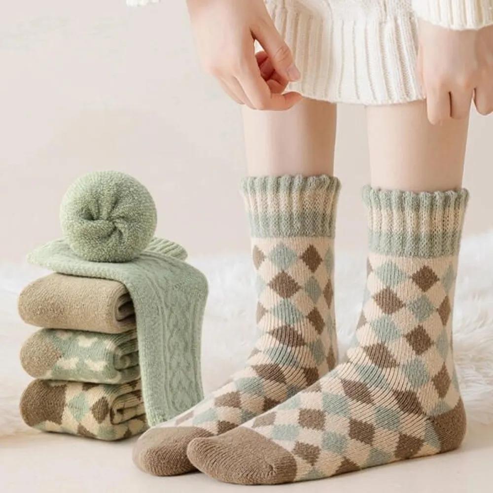 Hollige [Set of 4] Ninihands Cozy Argyle Knit Sock Set 4-pair set