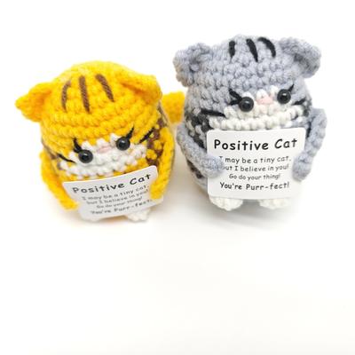 Nuevo Adorno de Muñeco de Gato de Crochet Decoración para el Hogar Habitación Gato de Energía Positiva Tejido a Mano Con Tarjeta Regalos para Fiesta de Navidad