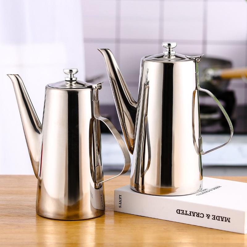 Thickened Stainless Steel Long Spout Teapot with Flat Lid, Large Capacity for Cold Water, Soup, or Juice.