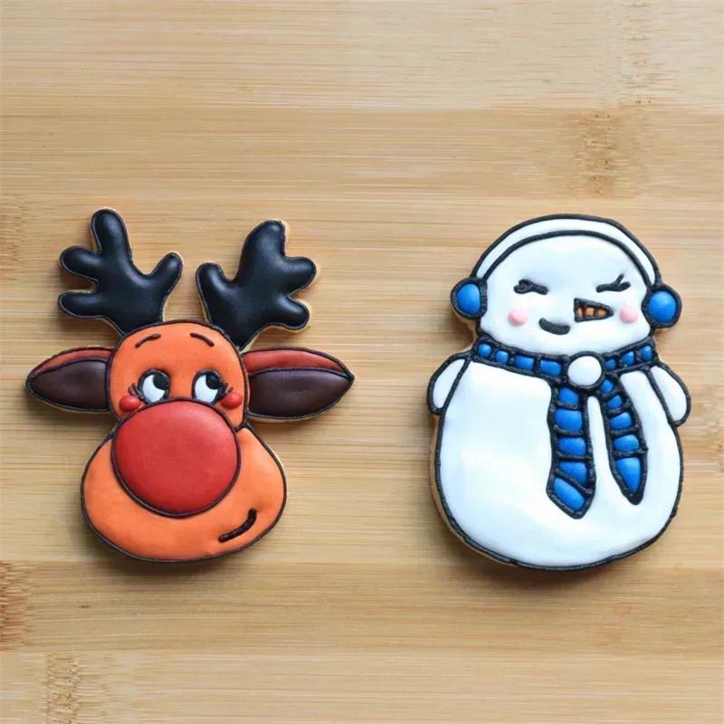 New Christmas Cookie Cutters Snowman Reindeer Shaped Christmas Themed Pressable Biscuit Mold Cookie Stamp Embosser Baking Pastry