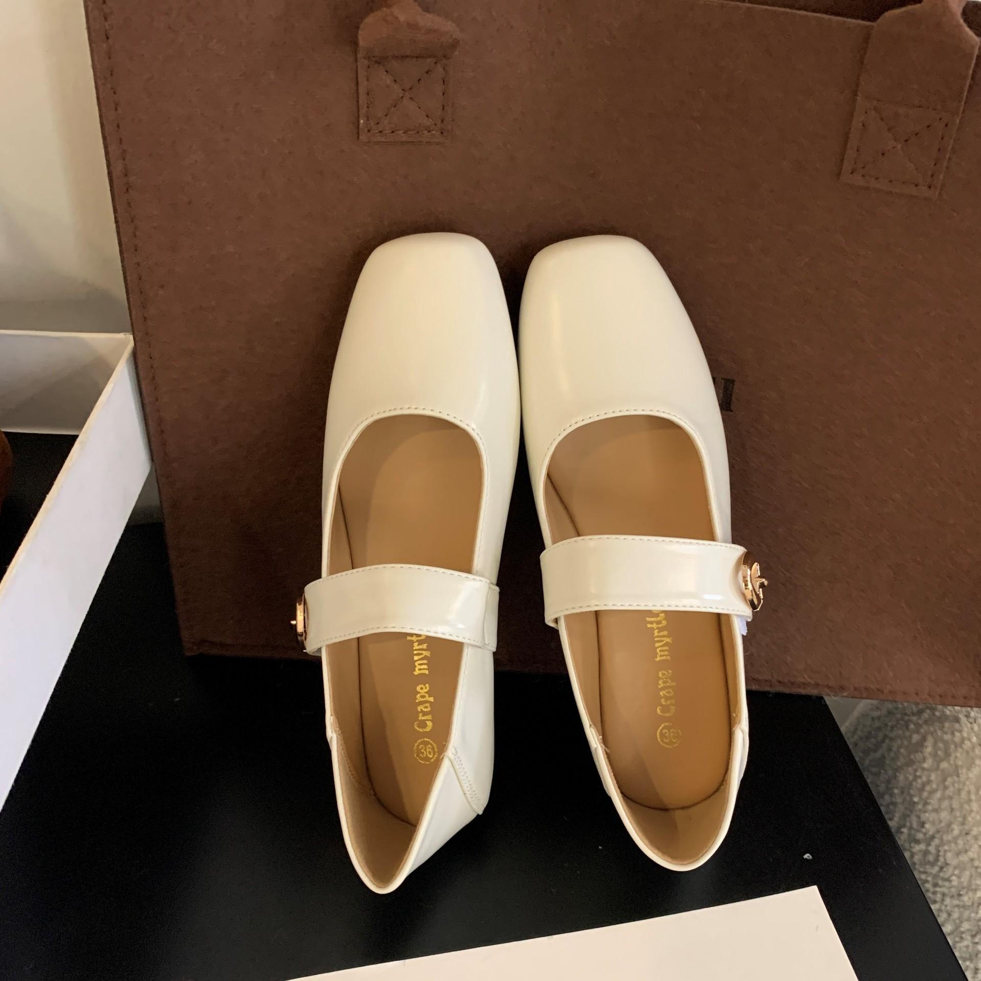 

Французские ретро туфли Мэри Джейн на плоской подошве с квадратным носком и застежкой-липучкой 40 белый