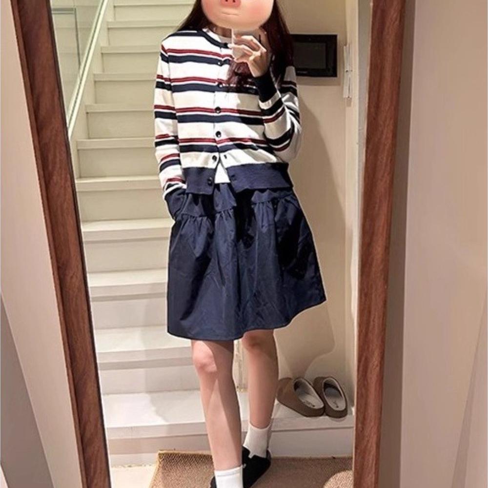 A New School-style Color-blocking Round-neck Striped Knitted Cardigan for Short Women in The Early Autumn