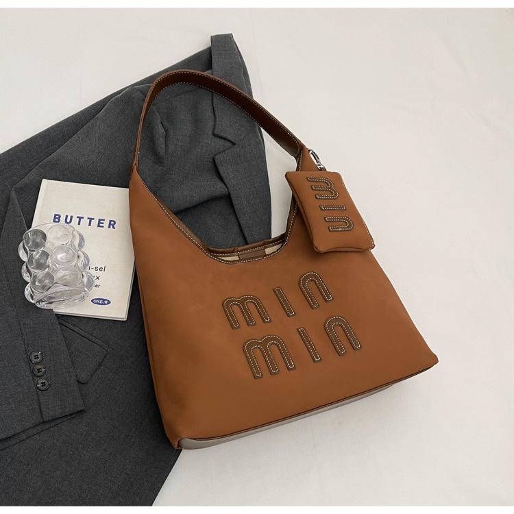 2025 New Trendy Retro Large-capacity Bag Women's Fashion Foreign Versatile Shoulder Bag Commuter Tote Bag