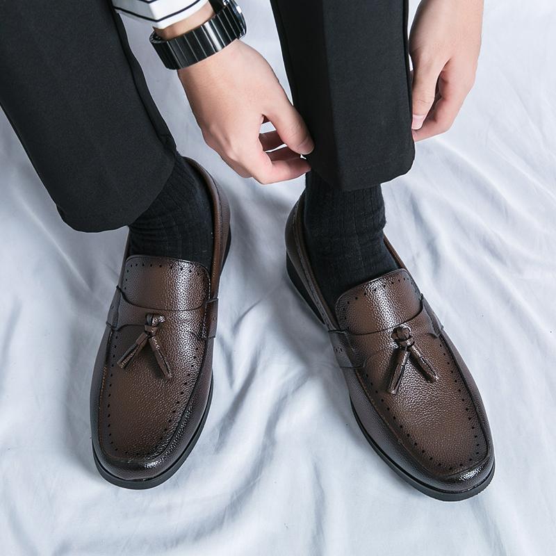 Tassel Men Leather Shoes Slip-On Men Flats Leather Fashion Dress Shoes Banquet Hiking Loafers Comfortable Business Driving Shoes
