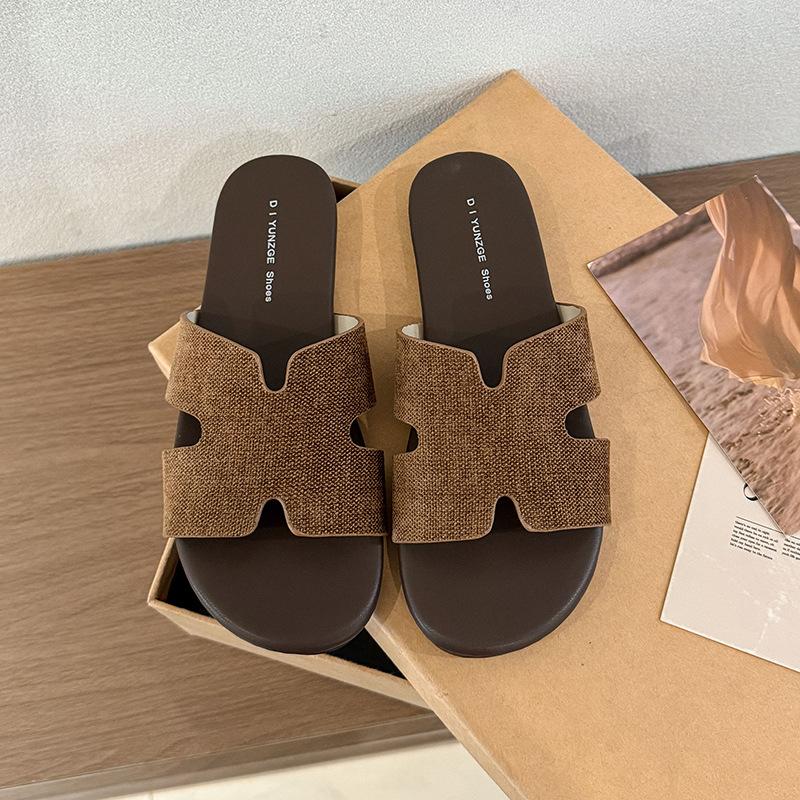 

Korean version of beach cool slippers women s outer wear 2025 summer new outer wear French square head open toe flat bottom one-word drag 40