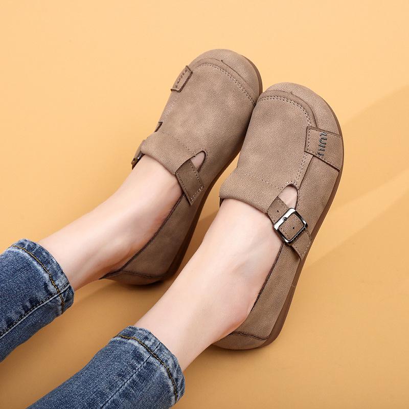 

New spring and autumn non-slip soft sole comfortable one-pedal middle-aged and elderly shoes light and breathable elderly shoes buckle shoes 35