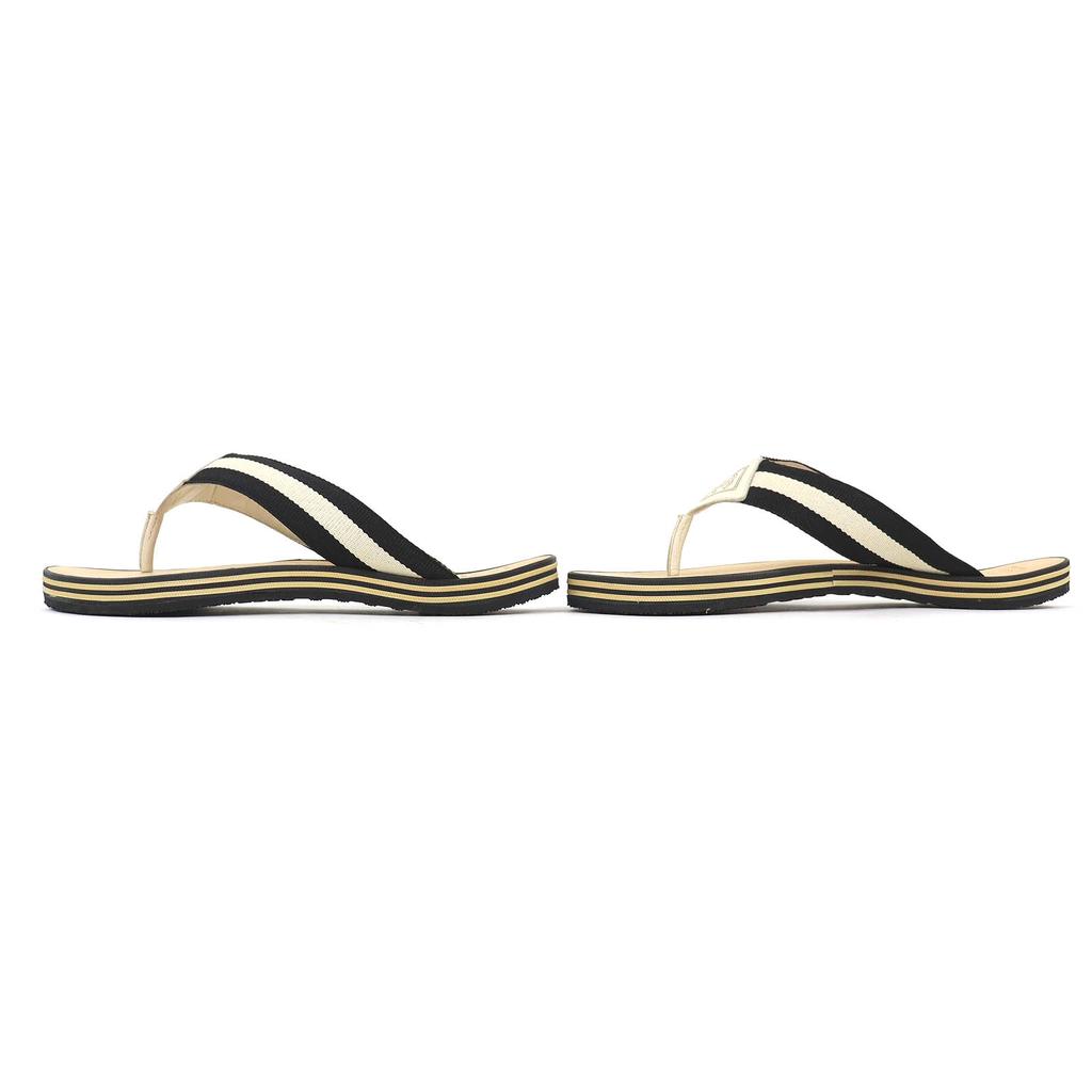 Great CHANEL ENTRE DOIGTS COCO Mark Wood Thong Sandals Beach Sandals 35 G24999 Used
