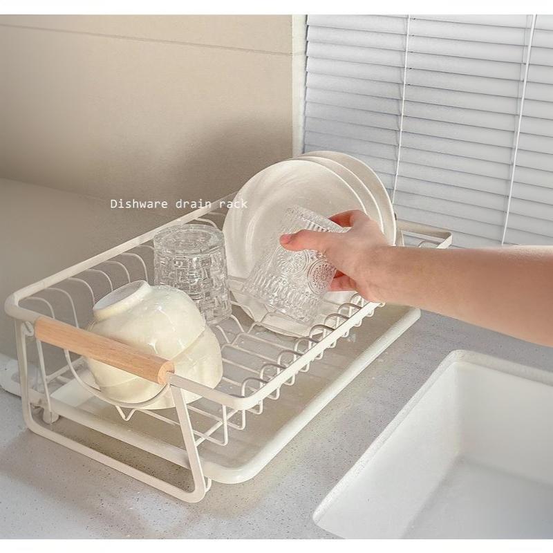 Scolapiatti in Metallo Bianco con Manico in Legno e Vaschetta Raccogli Gocce Rimovibile per Storage sul Lato del Lavello della Cucina