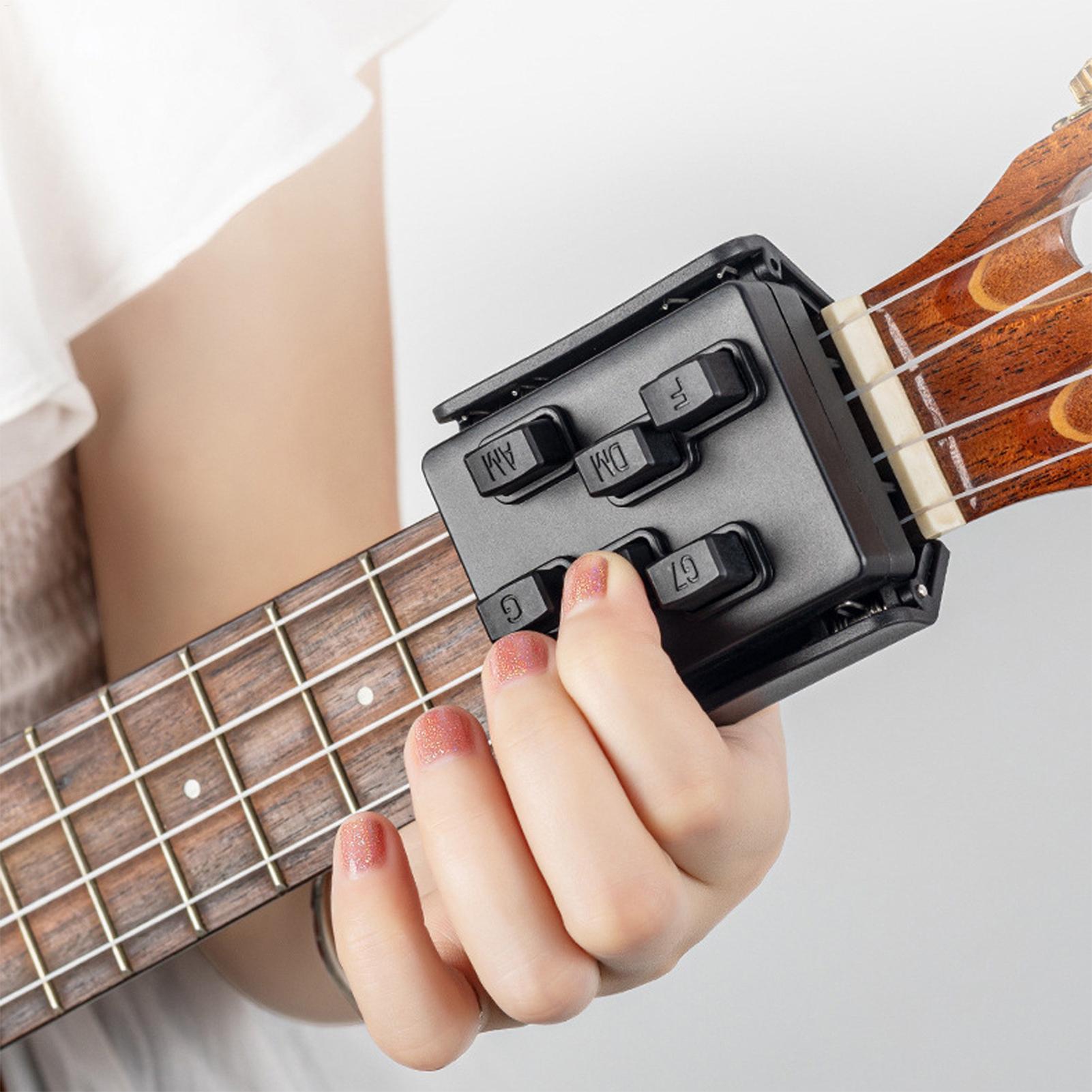 Allenatore di Accordi per Chitarra e Ukulele Strumento di Apprendimento Attacco per Ukulele da 23-26 , Assistente alla Pratica Pressione Accordi, Ausi