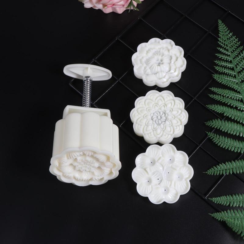 Cute FlowerS Shape DIY Pastry Moulds Mooncake Mold Mooncake Mould Hand Pressure Tool Plastic Material Baking Accessories