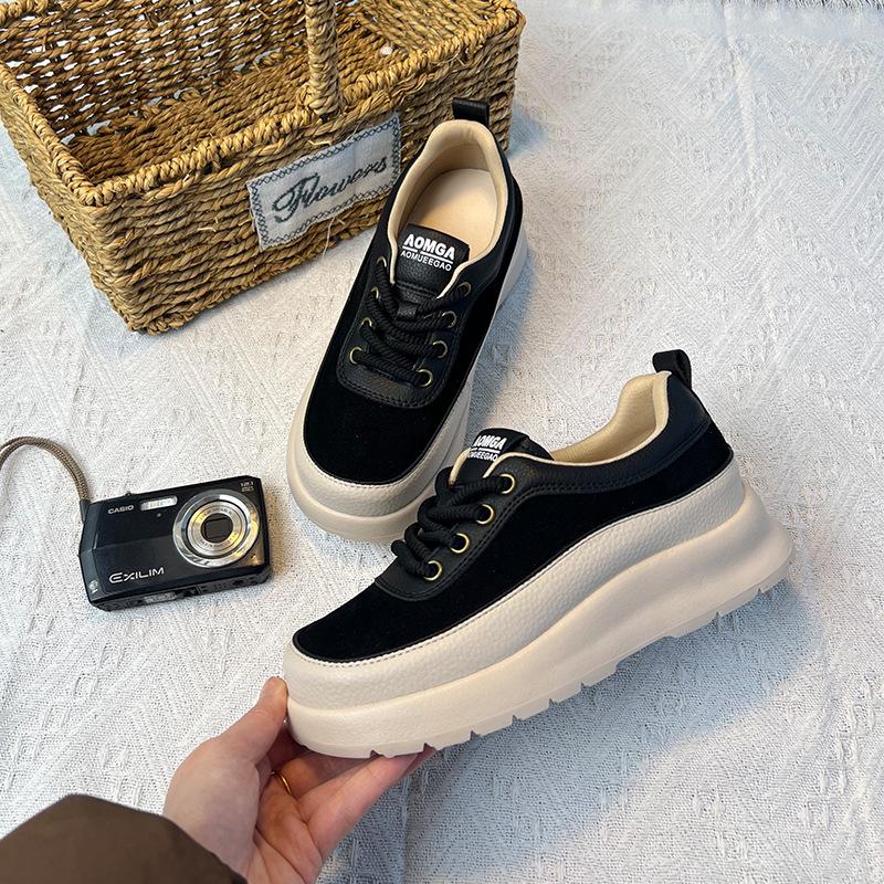 Retro little white shoes 2026 spring thick-soled heightening shoes women's casual board shoes women's shoes soft soles are not tired