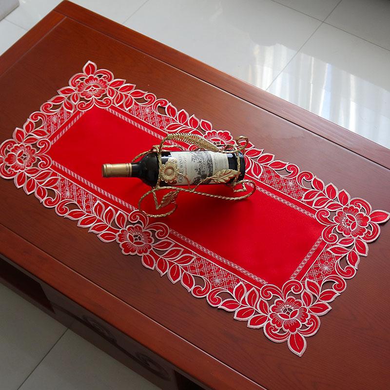 NEUE Hohl-Rosenblüten-Stickerei Tischläufer Stoffabdeckung Tischdecke Weihnachten Hochzeit Tischdekoration und Zubehör für Zuhause