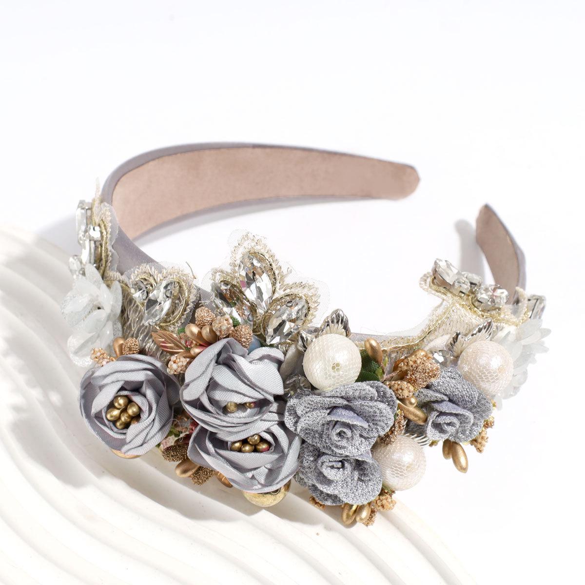 

Элегантная барочная повязка на голову со стразами и жемчугом: Роскошный широкий край с высоким дизайном черепа серый