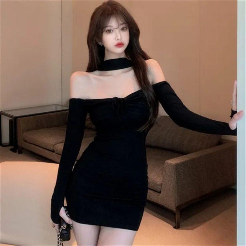 American-style Off-shoulder Black Long-sleeve Dress, New Winter Style Slimming Inner Layer, Fashionable Pencil Short Skirt