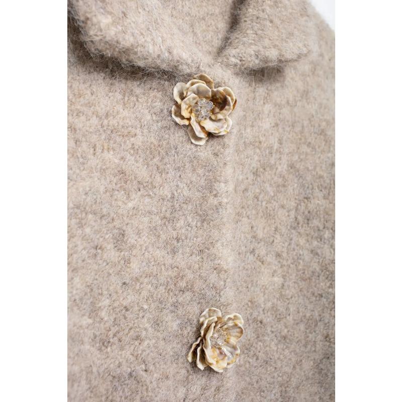 Autumn and Winter Women's Flower-shaped Button-decorated Lapel Long-sleeved Knitted Jacket Soft and Comfortable