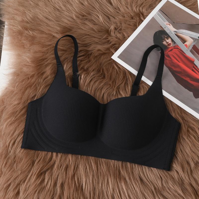 Traceless underwear, women's small breasts gather comfortably, upper support, anti-sagging, no steel ring, double breasts, half a cup, one-piece bra