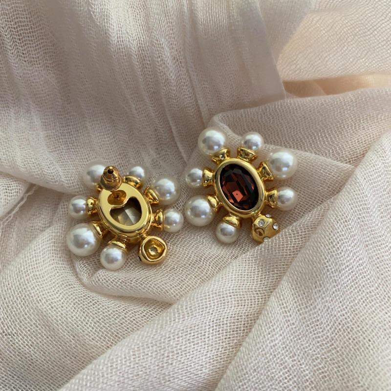 Gorgeous French Vintage Court Bead Earrings Temperament Light Luxury Fashion Versatile Exquisite High-End Unique Earrings Earrings
