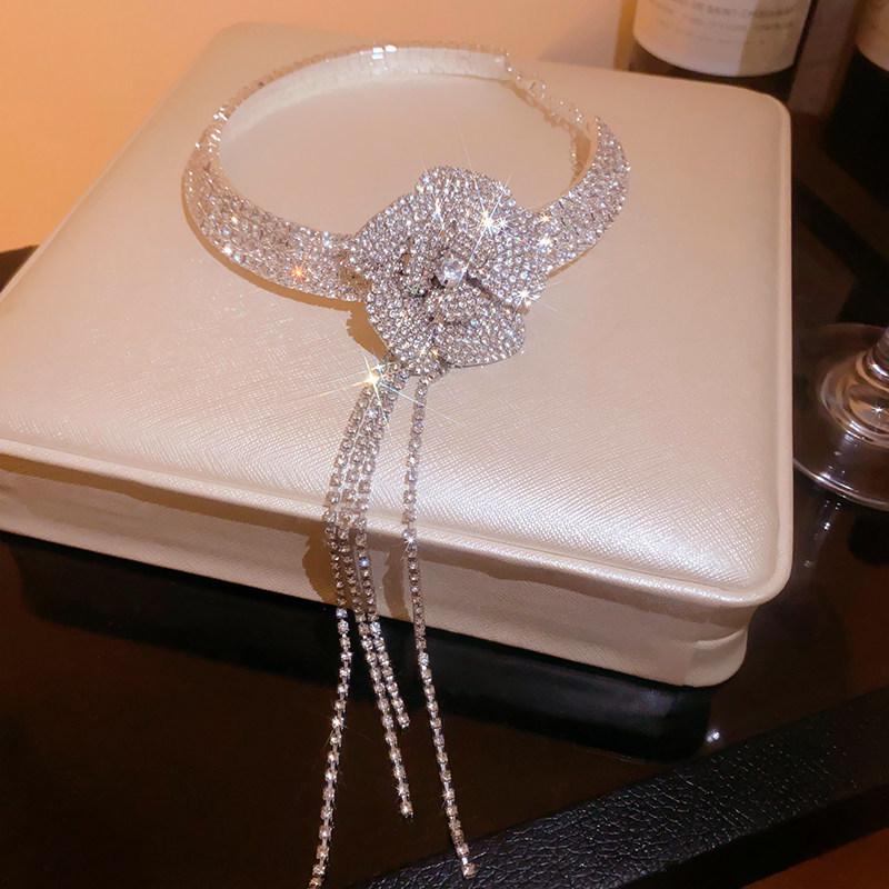 Elegant Rhinestone Multi-layer Floral Tassel Clavicle Necklace