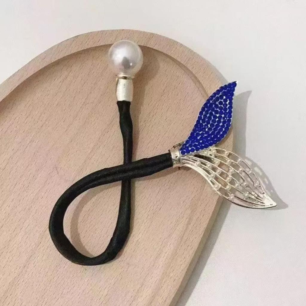 Mermaid Tail Hair Clip, Pearl Twist Hair Bun Maker, Easy Updo Tool for Women, Summer Messy Bun Clip for Back of Head