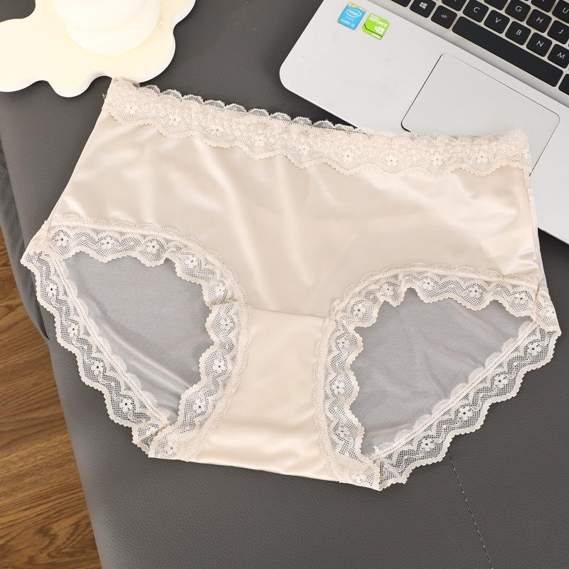 Big Size Lady Spring and Summer New Sexy Lace Without Trace Briefs