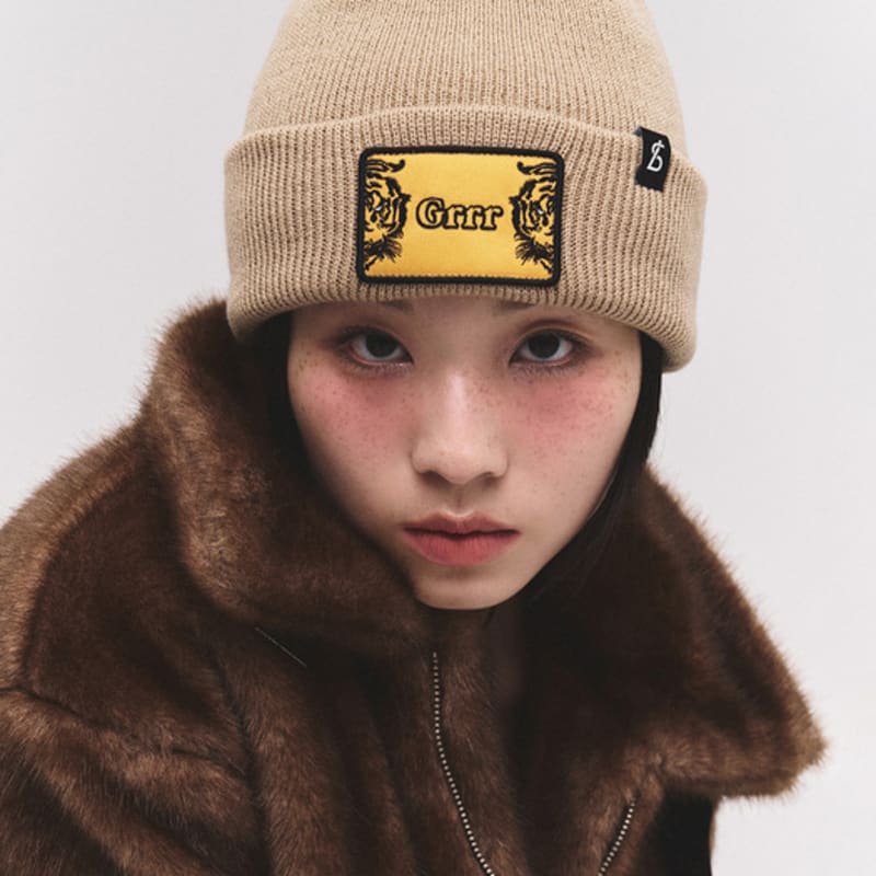 

BLACK SANDS Нашивка животное Тигр Шестиугольная шапка бини BEIGE_Free