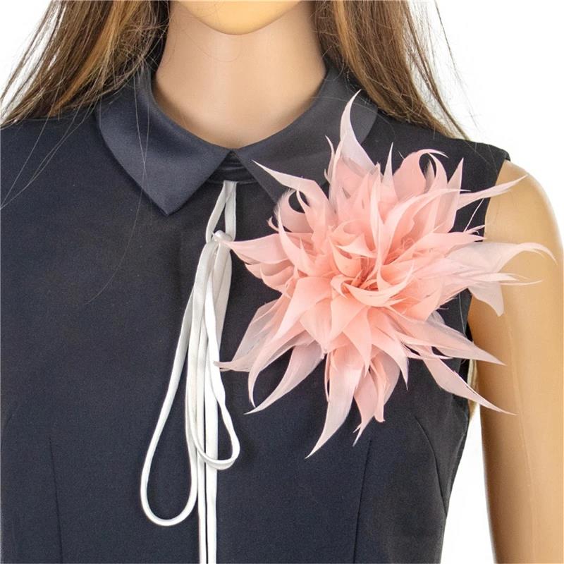 Fashion Cloth Feather Brooch Fabric Flower Corsage Exquisite Lapel Pin for Women Accessories Wedding Party Jewelry