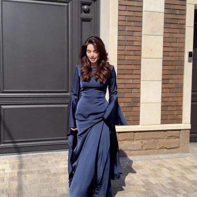 2024 Autumn/Winter Women's Flowing Sleeve Evening Dress with Big Swing Style