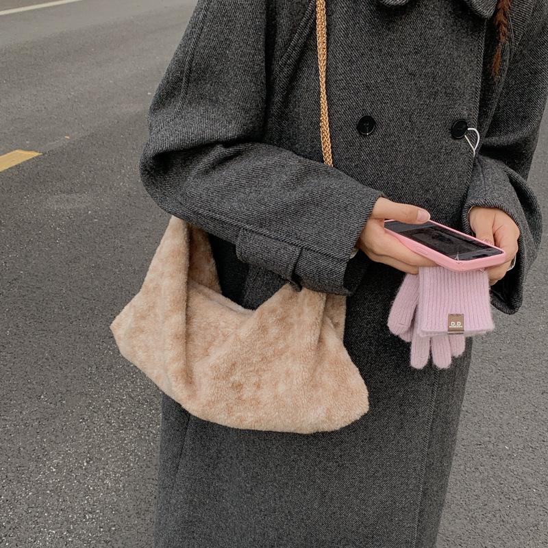 Plüsch-Ketten-Schultertasche im koreanischen Stil, mehrfarbig, großes Fassungsvermögen, Damen-Mode Nischendesign Handtasche.