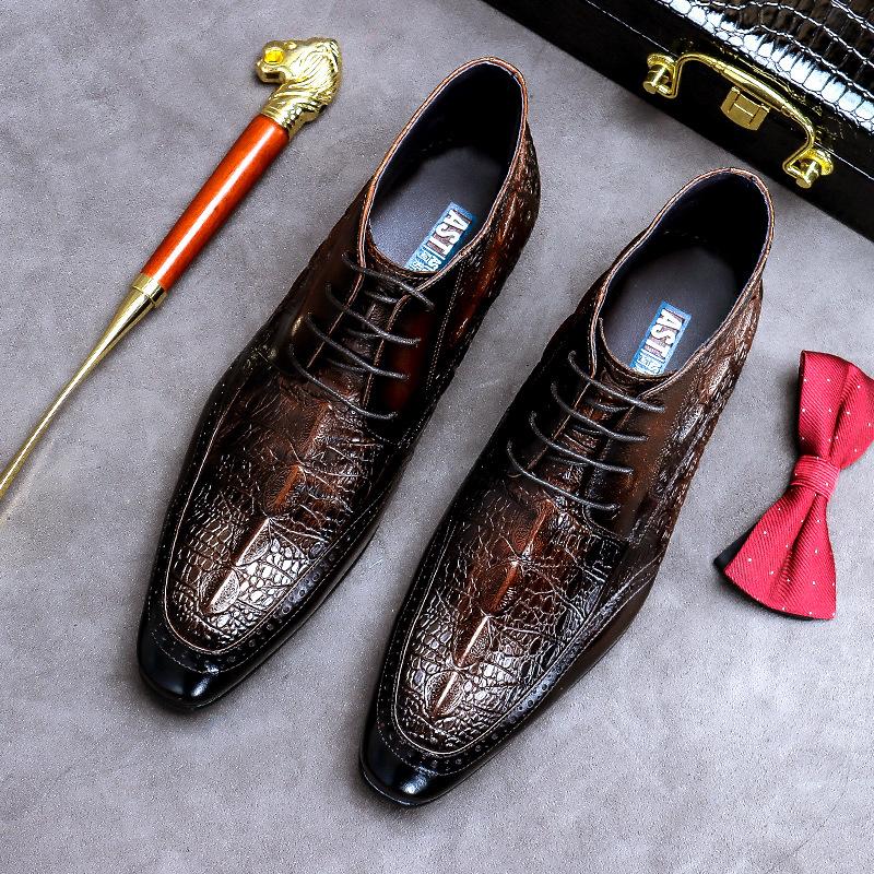 

Новые мужские формальные ботинки, мужские ботильоны, деловые черные коричневые туфли с острым носком, с узором под крокодиловую кожу, классические ботинки для мужчин 42 коричневый