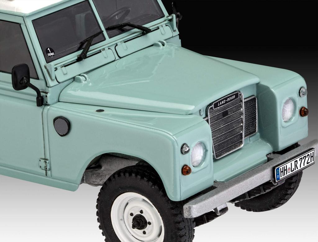 German Revell 1/24 Land Rover Series III Plastic Model 07047
