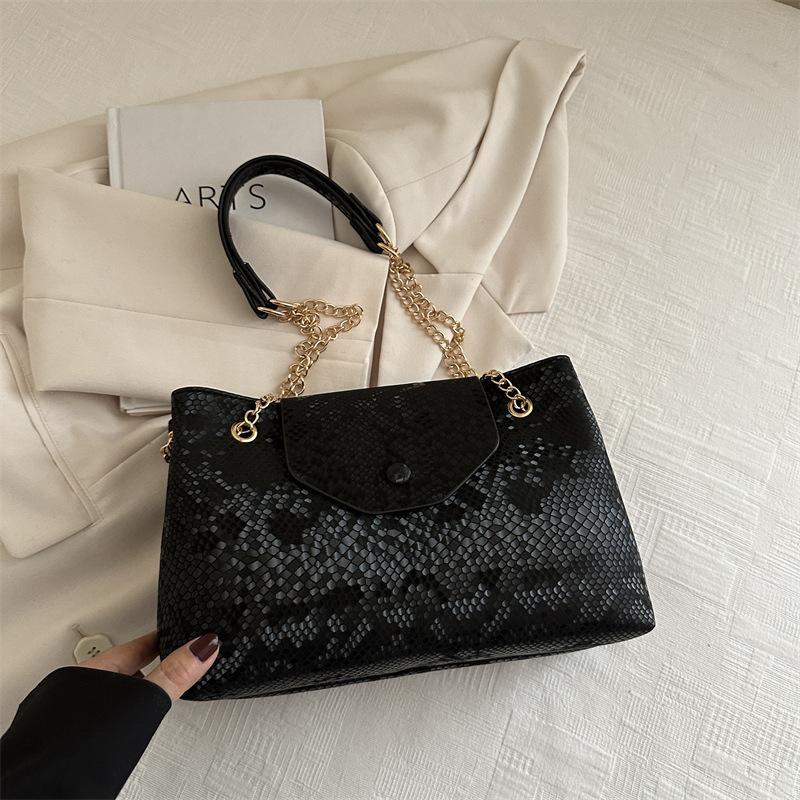 Premium Sense Large Capacity Bag Women 2025 New Fashion Versatile Chain Shoulder Bag Commute To Work Tote Bag