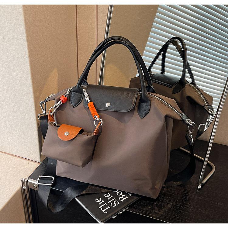 

Женская сумка-тоут новая модная сумочка большой вместимости универсальная на плечо через плечо