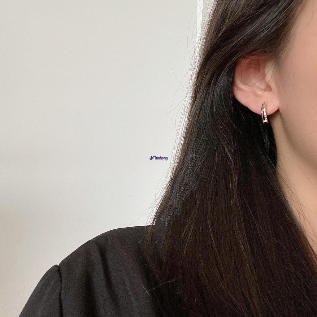 Women's Mini Stud Earrings - Elegant, Minimalist Influencer Style