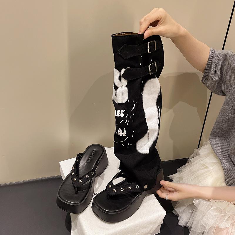Alphabet graffiti canvas trousers pleated stacking boots niche design boots women's new cool boots