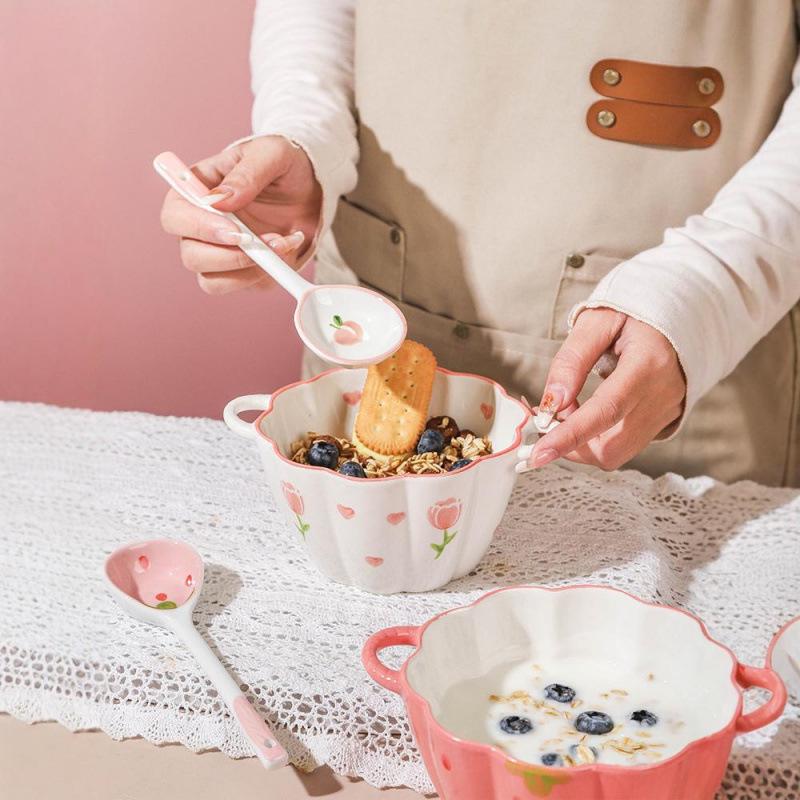 Charming Ceramic Double-Ear Berry Petal Bowl for Fruit, Salad, or Noodles - Anti-Scald Design.