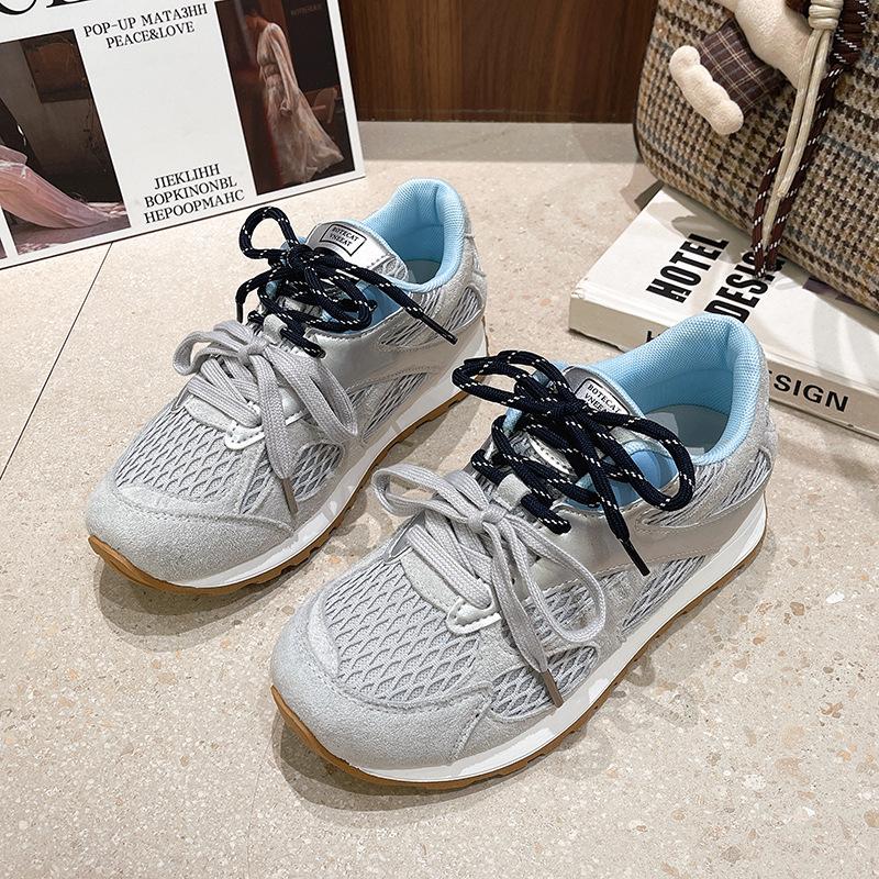 

Fashion round head breathable sports shoes German training shoes trend versatile lace-up mesh retro heightening Internet celebrity casual shoes 40 серебряный