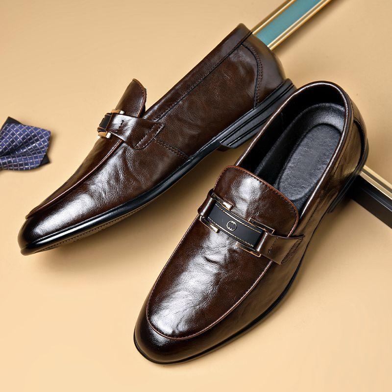 

Men s young model New year business dress casual shoes Autumn breathable thin men s shoes Soft-soled loafers 44