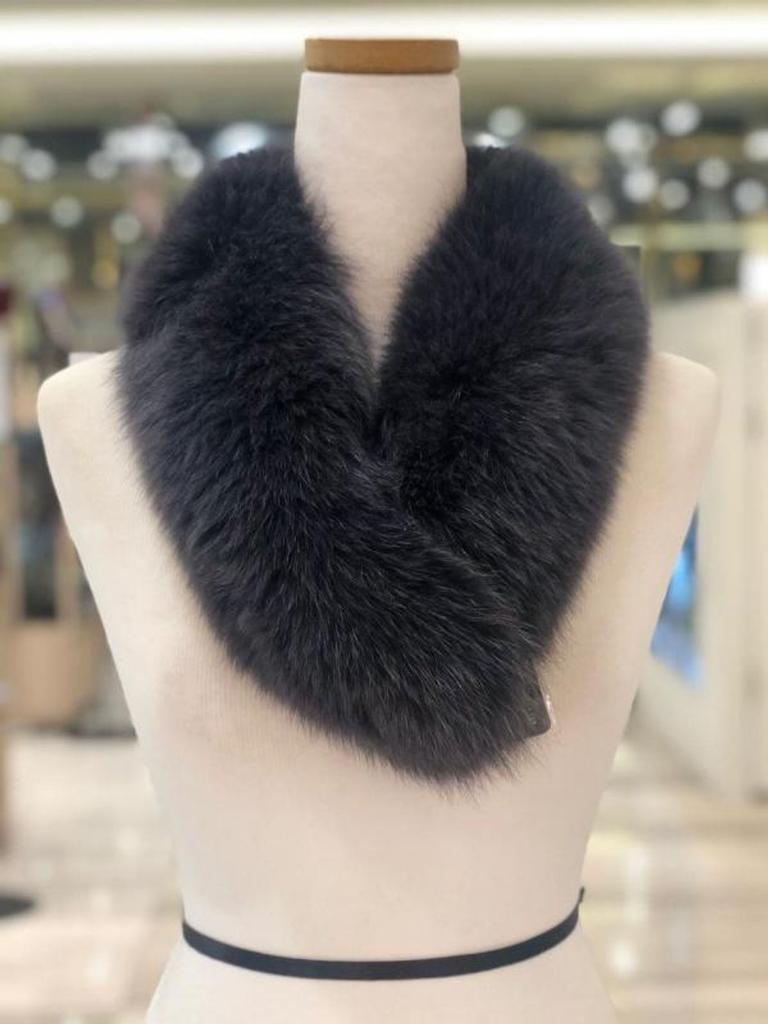 MJ Arnaldobasini Fox Collar Two Button Magnetic Muffler ABWFM-20284