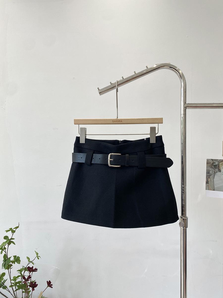 

High-Waisted Gray Woolen Skirt with Belt - Women s Thickened Spring/Autumn Korean Style Hip-Hugging Short Skirt Pants L чорний