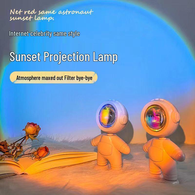 Astronaut LED Robot Lamp with USB Charging – Sunset Atmosphere Light