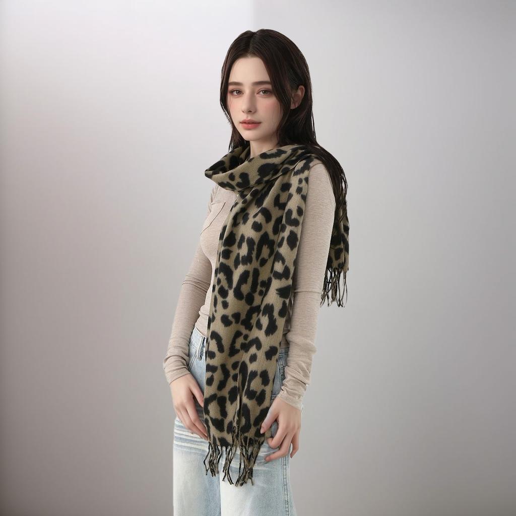 Novo Lenço Pashmina de Leopardo de Luxo Xales Envoltórios de Caxemira Cachecóis Longos de Inverno Quentes Moda Feminina Mantas Longas Cachecóis com Franjas 180*30Cm