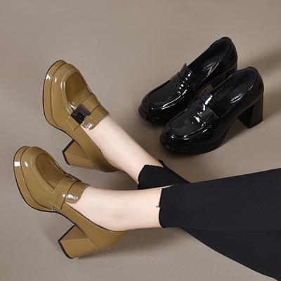 Zapatos de tacón alto para mujer otoño nuevo piel de vaca charol impermeable mesa tacón grueso boca profunda zapatos individuales para mujer hebilla cuadrada zapatos de moda zapatos de cuero