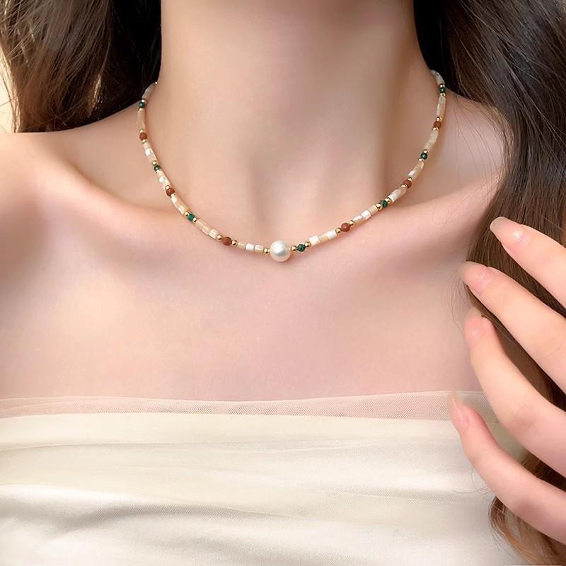 Light Luxury Pearl Choker Necklace Vintage Elegant Womens Necklace Fashion Versatile Crystal Collar Jewelry