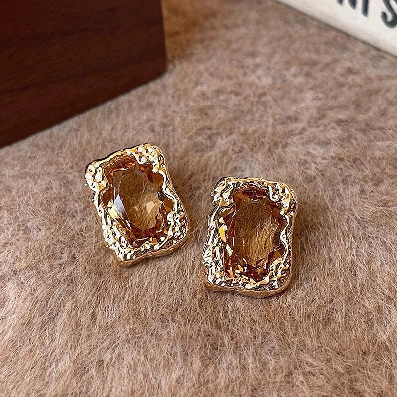 Popular Maillard Retro Coffee Earrings Women's Hong Kong Style Temperament High-end Earrings Internet Celebrity Same Ear Jewelry