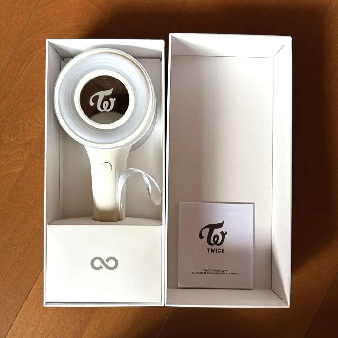 

[Б/У] TWICE Белый лайтстик