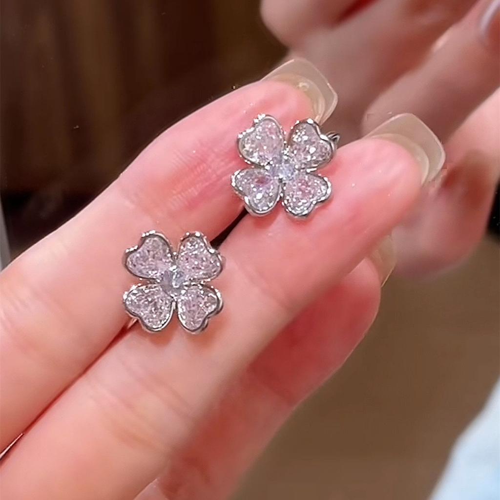 S911 Silver Needle Zircon Four-leaf Flower Ear Buckle Women's Light Luxury Fashion High-end Earrings Simple and Versatile Temperament Ear Jewelry